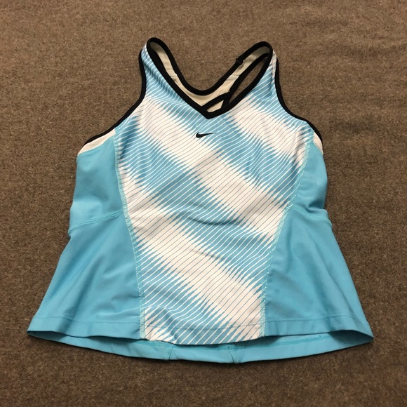 Nike Tops - Nike tennis shirt